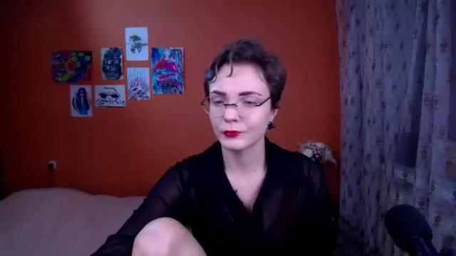 Image 2 of elsa_muscari Stream on Chaturbate on 15 months ago
