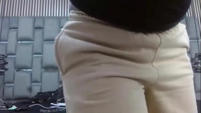 Image 2 of elsa_parisii Stream on Chaturbate on 13 days ago