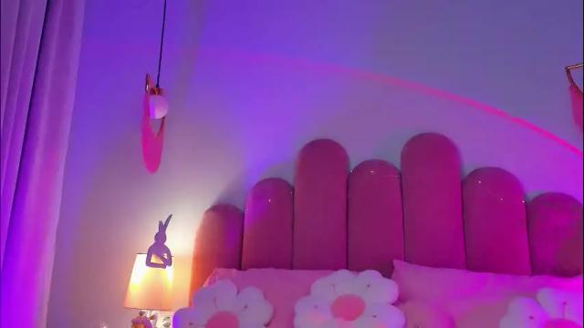 Image 3 of elsa_xo Stream on Chaturbate on 2 months ago