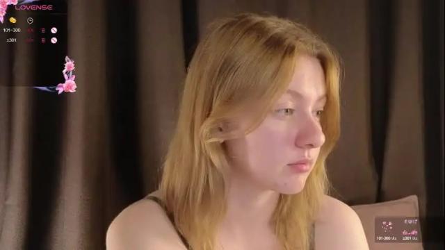Image 3 of elsacarterr Stream on Chaturbate on 1 month ago