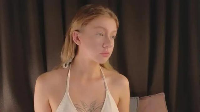 Image 4 of elsacarterr Stream on Chaturbate on 23 days ago