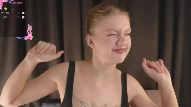 Image 4 of elsacarterr Stream on Chaturbate on 22 days ago