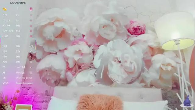 Image 10 of elsajoness Stream on Chaturbate on 1 month ago