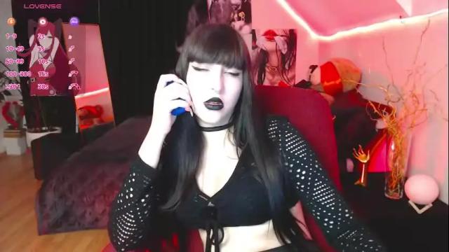 Image 3 of elsaneal Stream on Chaturbate on 1 month ago