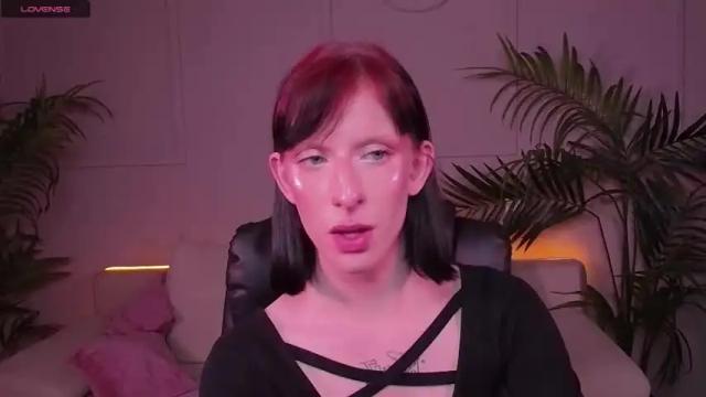 Image 10 of elsie_davis Stream on Chaturbate on 19 months ago
