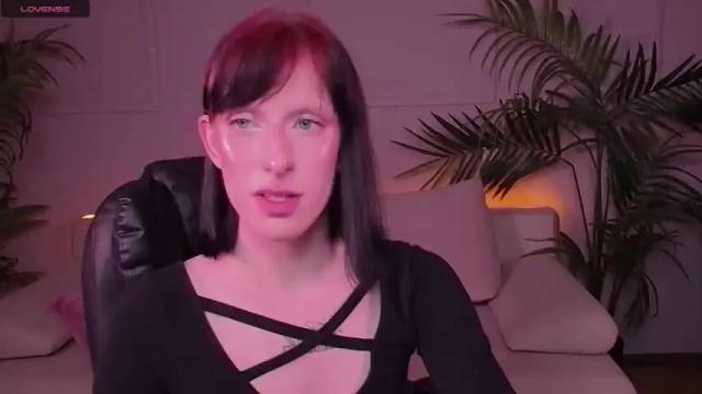 Image 4 of elsie_davis Stream on Chaturbate on 19 months ago