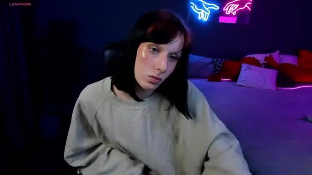 Image 3 of elsie_davis Stream on Chaturbate on 18 months ago