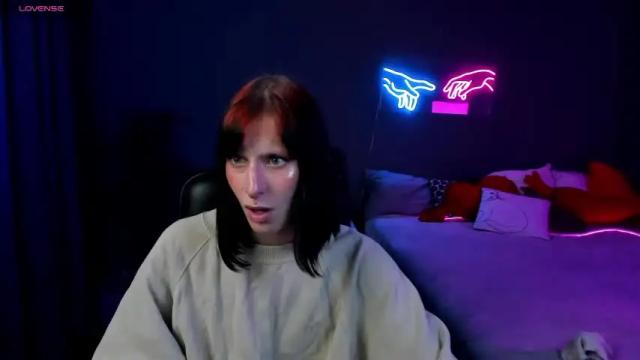 Image 6 of elsie_davis Stream on Chaturbate on 18 months ago