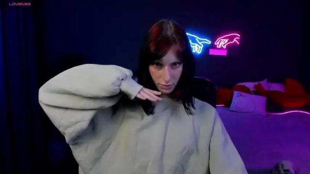 Image 8 of elsie_davis Stream on Chaturbate on 18 months ago
