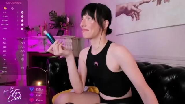 Image 2 of elsie_davis Stream on Chaturbate on 16 months ago