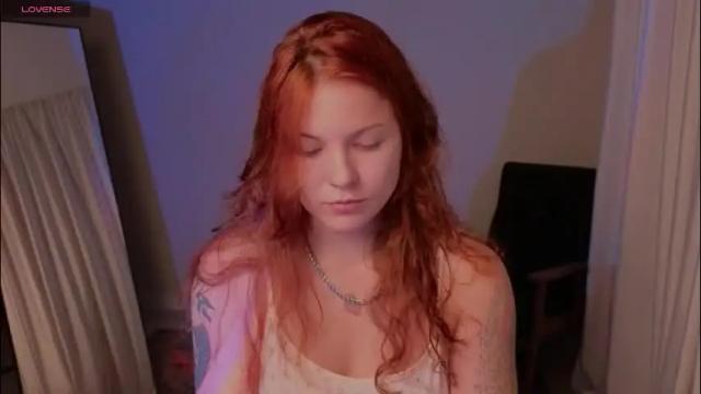 Image 7 of elsie_ginger Stream on Chaturbate on 2 months ago