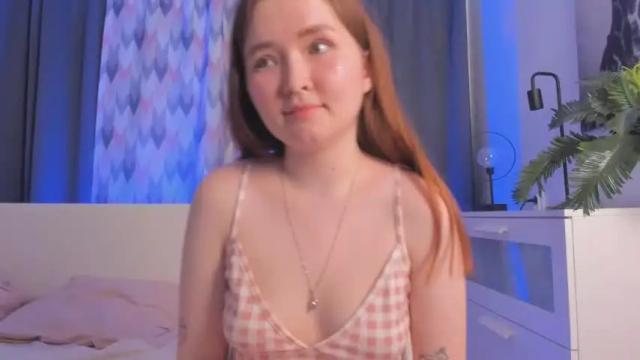 Image 2 of elsiecaitlin Stream on Chaturbate on 18 months ago