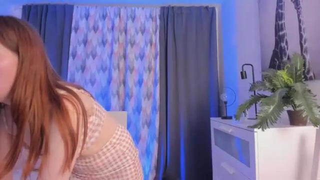 Image 7 of elsiecaitlin Stream on Chaturbate on 18 months ago