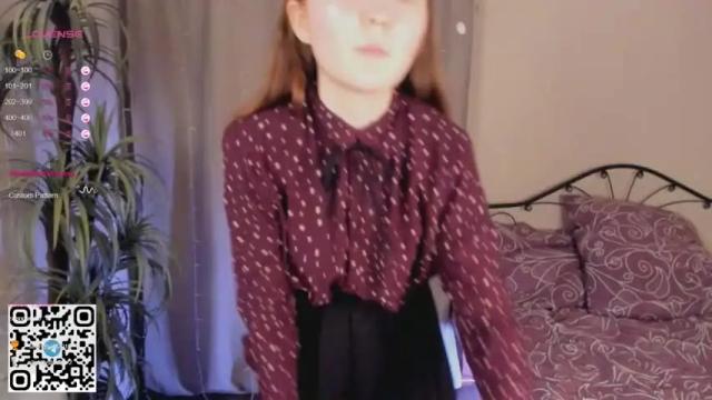 Image 12 of elsiecaitlin Stream on Chaturbate on 18 months ago