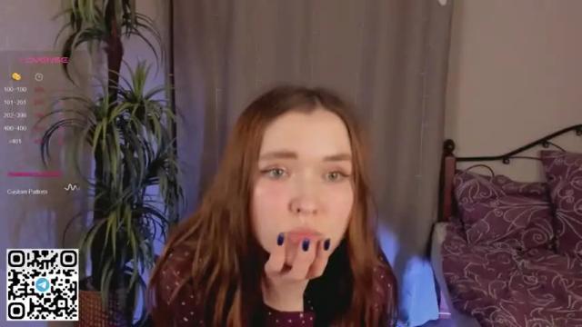 Image 4 of elsiecaitlin Stream on Chaturbate on 18 months ago