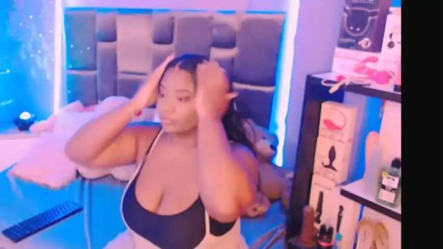 Image 4 of elsiemorriis Stream on Chaturbate on 20 months ago