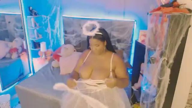 Image 11 of elsiemorriis Stream on Chaturbate on 19 months ago