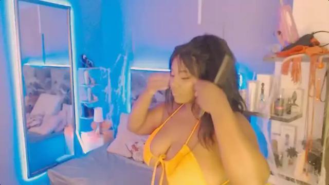 Image 2 of elsiemorriis Stream on Chaturbate on 19 months ago