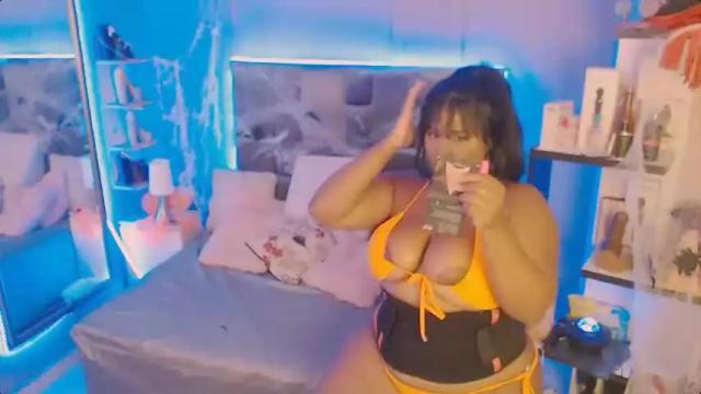Image 7 of elsiemorriis Stream on Chaturbate on 19 months ago