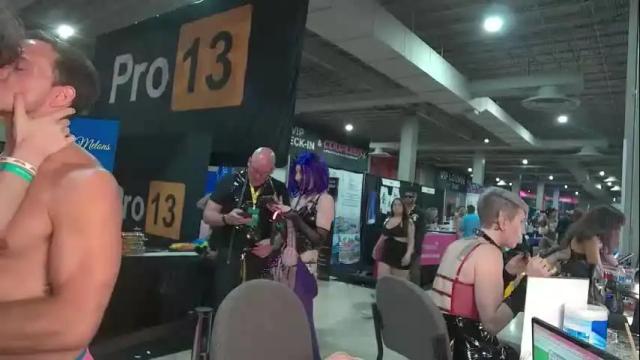 Image 11 of elslove Stream on Chaturbate on 4 months ago