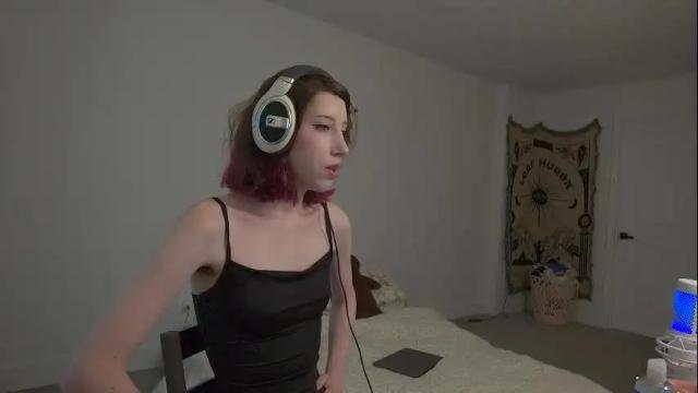 Image 2 of elslove Stream on Chaturbate on 3 months ago