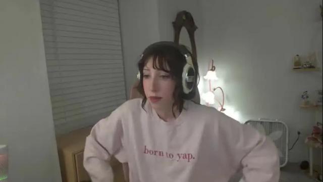 Image 3 of elslove Stream on Chaturbate on 27 days ago