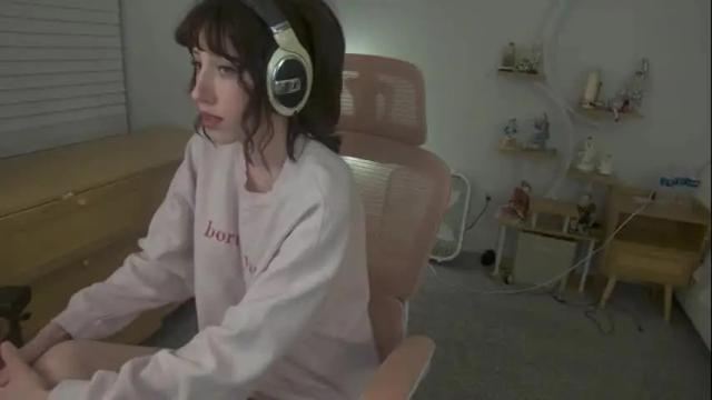 Image 6 of elslove Stream on Chaturbate on 27 days ago