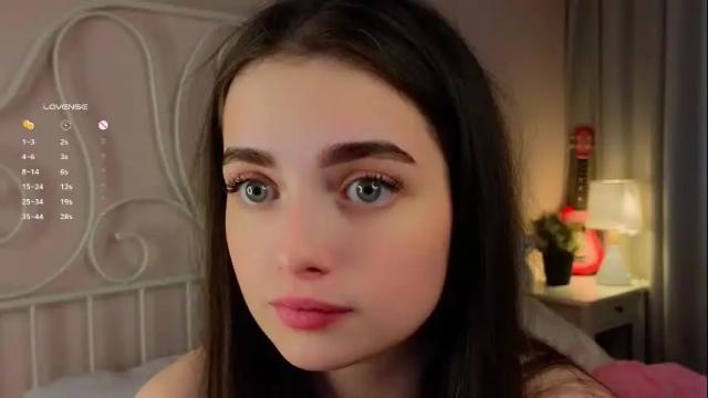 Image 2 of elviablowe Stream on Chaturbate on 23 days ago