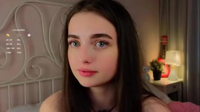 Image 3 of elviablowe Stream on Chaturbate on 23 days ago