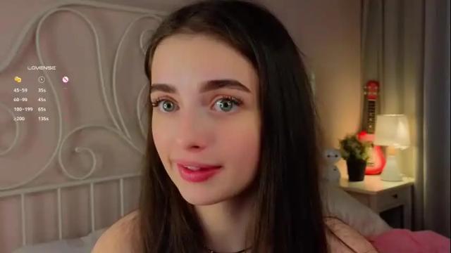 Image 4 of elviablowe Stream on Chaturbate on 23 days ago