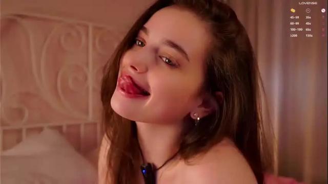 Image 2 of elviablowe Stream on Chaturbate on 7 days ago