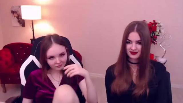 Image 4 of elvingbella Stream on Chaturbate on 15 months ago