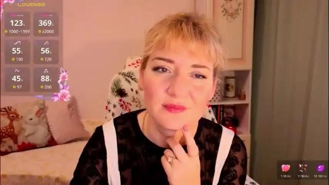 Image 4 of elviraforyou Stream on Chaturbate on 1 day ago