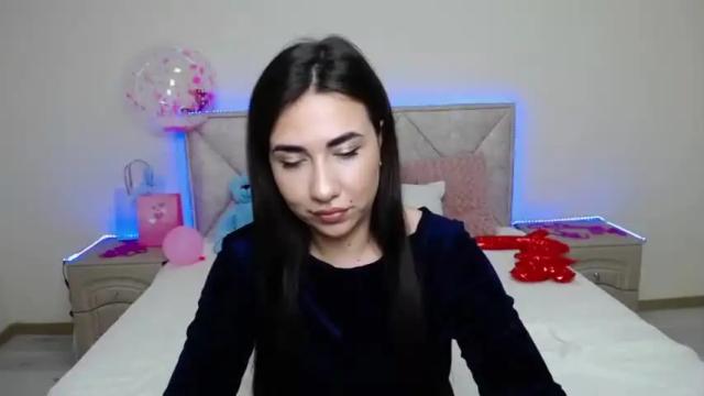 Image 6 of elvirakot Stream on Chaturbate on 15 months ago