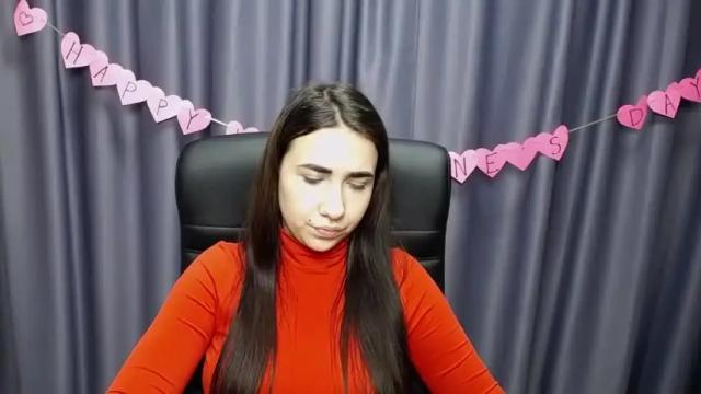 Image 11 of elvirakot Stream on Chaturbate on 14 months ago