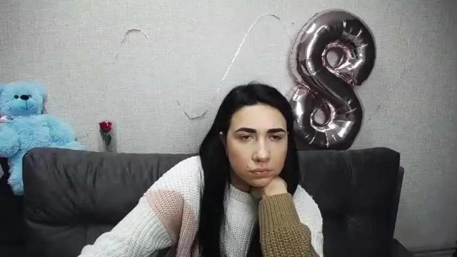 Image 12 of elvirakot Stream on Chaturbate on 14 months ago