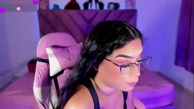 Image 4 of ely_doll Stream on Chaturbate on 1 month ago