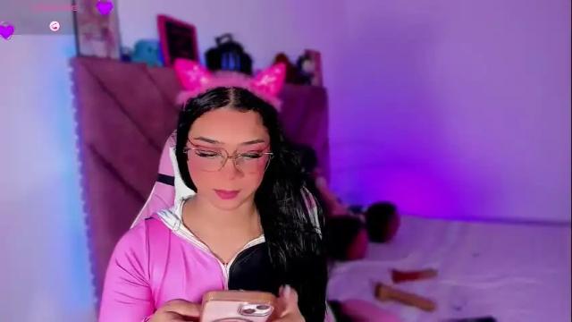 Image 2 of ely_doll Stream on Chaturbate on 4 days ago