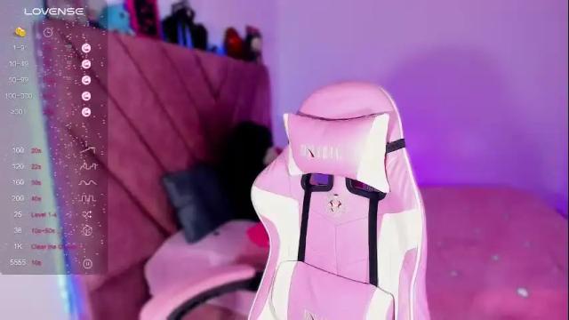 Image 2 of ely_doll Stream on Chaturbate on 3 months ago