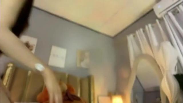 Image 3 of elyshunter Stream on Chaturbate on 8 days ago