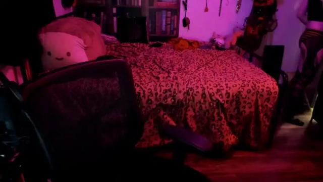 Image 3 of elyzababy Stream on Chaturbate on 14 months ago