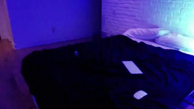 Image 10 of em_havenvrenough Stream on Chaturbate on 20 months ago