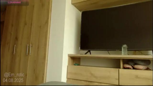 Image 2 of em_rotic Stream on Chaturbate on 2 months ago