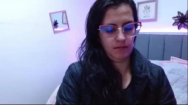 Thumbnail 1, ema1_'s Stream at Chaturbate, 21 months ago