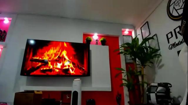 Image 3 of ema_04 Stream on Chaturbate on 3 months ago