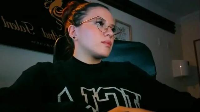 Thumbnail 1, ema_04's Stream at Chaturbate, 2 months ago