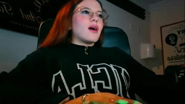 Image 10 of ema_04 Stream on Chaturbate on 2 months ago