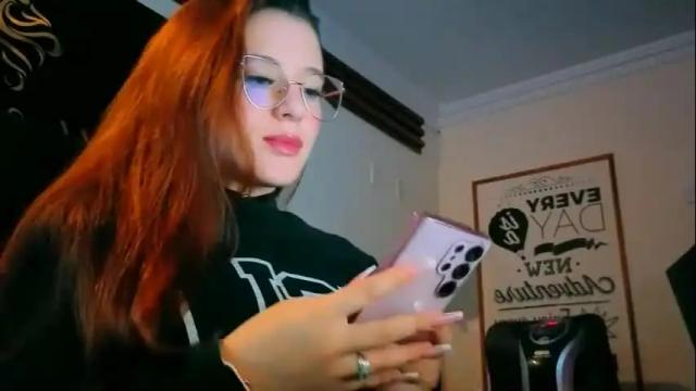 Image 12 of ema_04 Stream on Chaturbate on 2 months ago