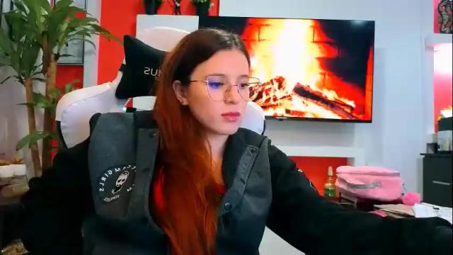 Image 2 of ema_04 Stream on Chaturbate on 2 months ago