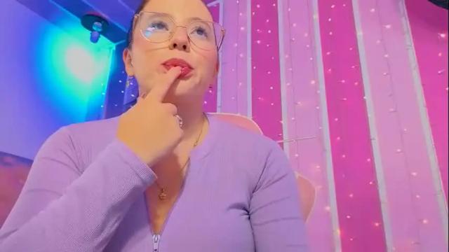 Image 4 of ema_04 Stream on Chaturbate on 1 month ago